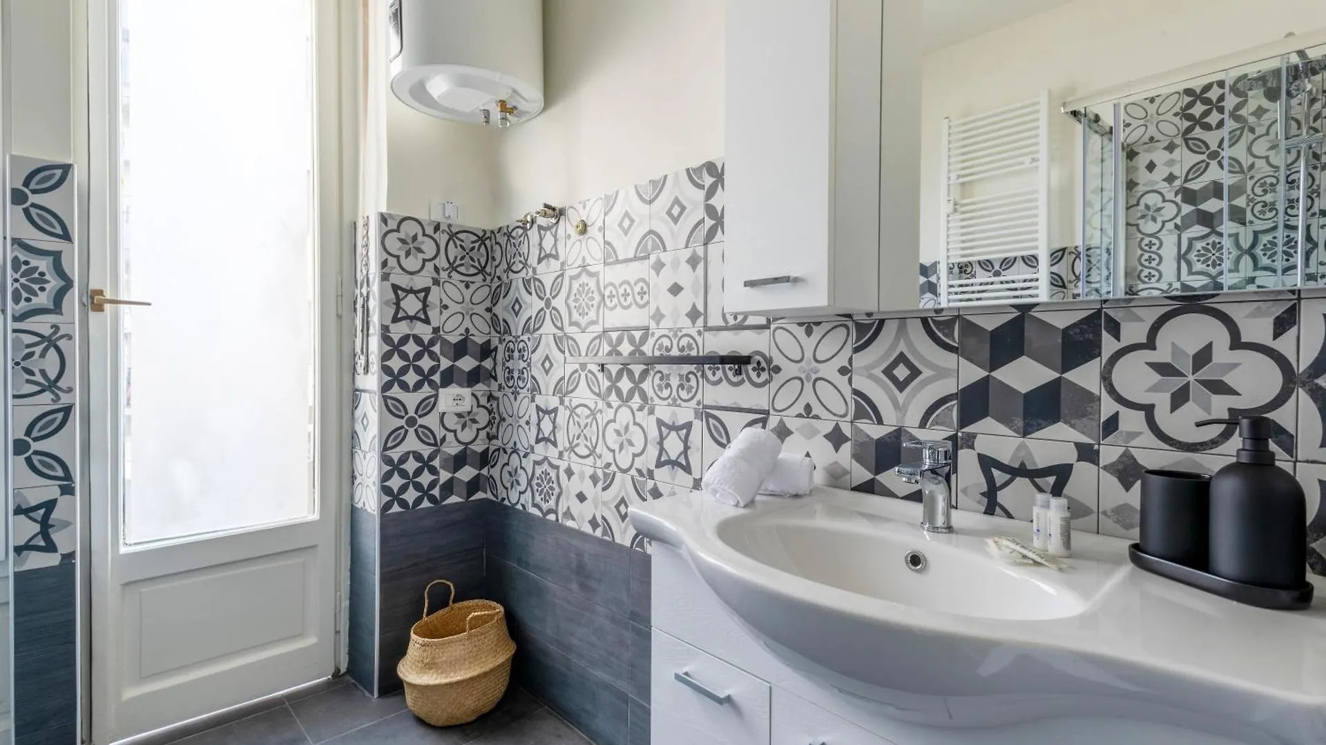 Elegant Brand New Apartments Near Duomo Milano 0*,
