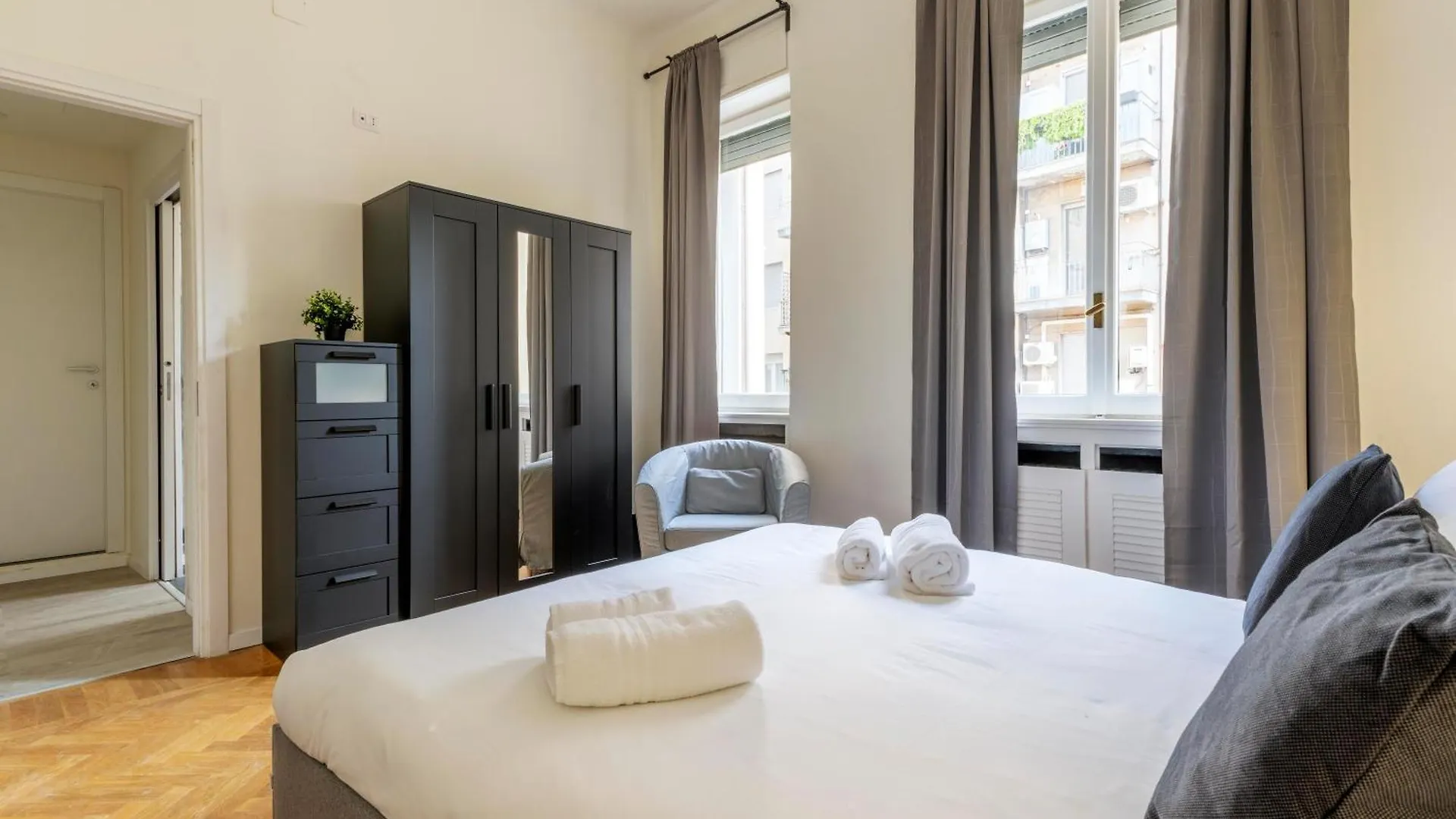 Elegant Brand New Apartments Near Duomo Mediolan
